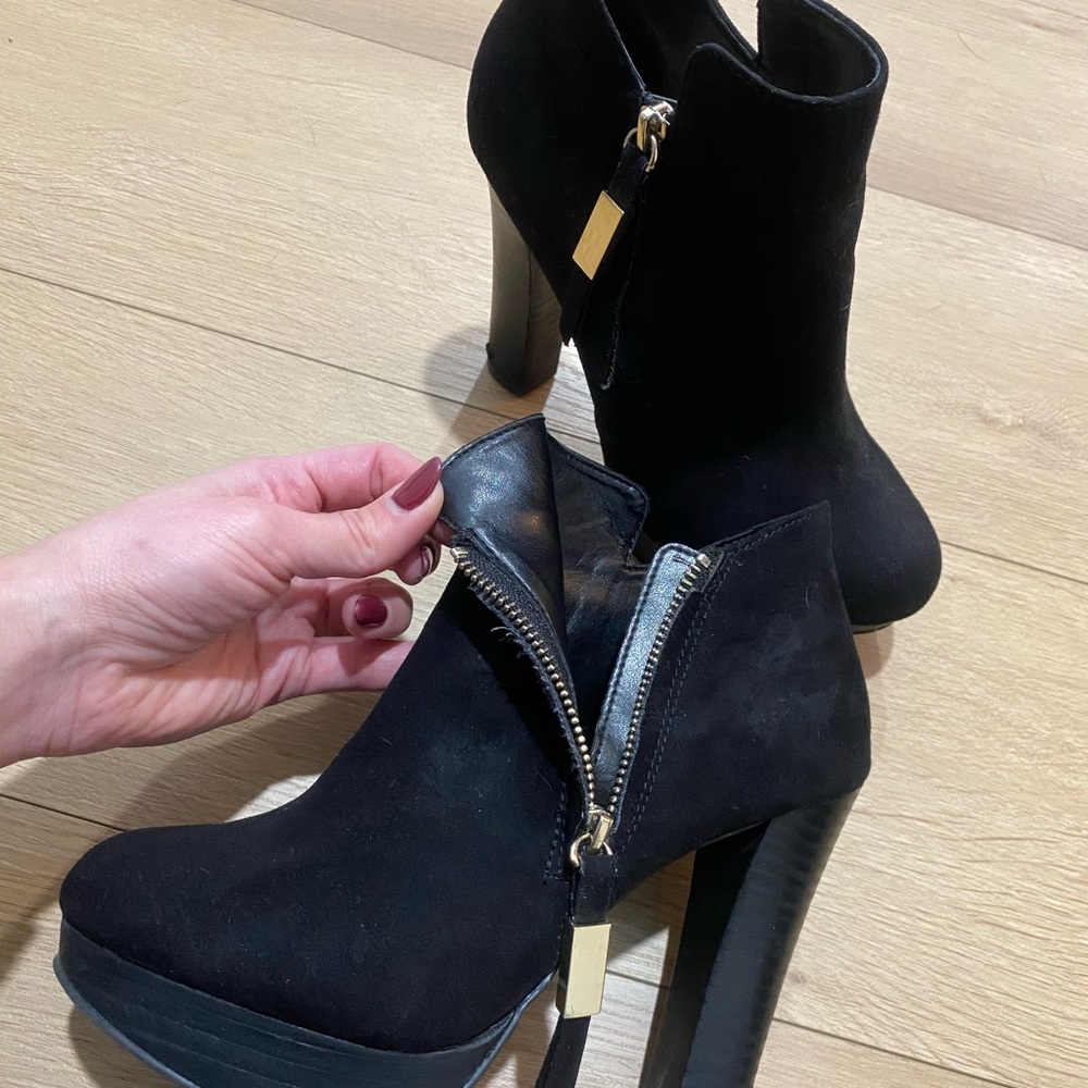 Aldo Black Suede Ankle Booties - Picture 6 of 10